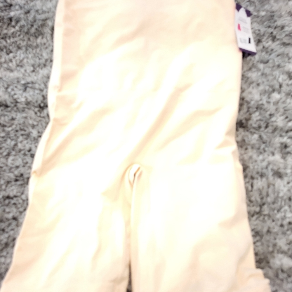 Empetua High waisted Shaper Shorts Sz XL/XXL Beige NWT